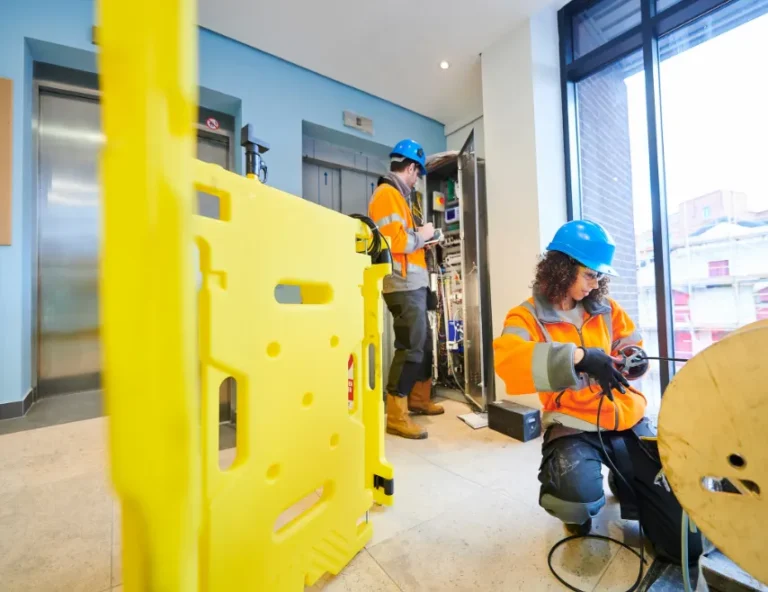 Almakan Freight Elevator